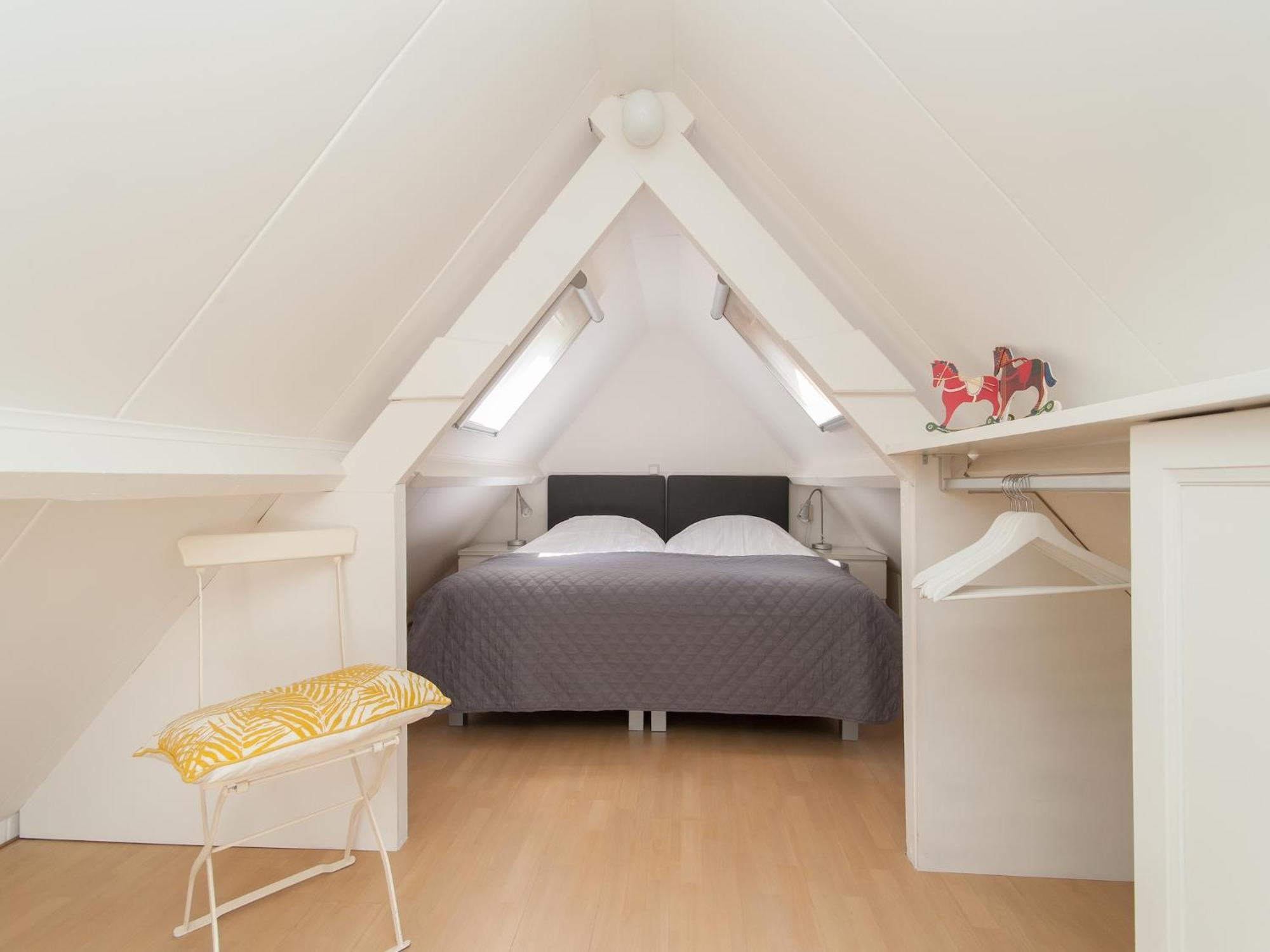 Pleasing Holiday Home In Schoorl With Patio Екстериор снимка